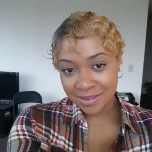 Meet your Posher, Ebony